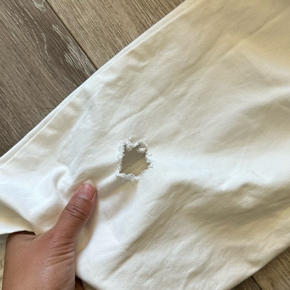 I.AM.GIA White Cargo Pants With Zippers Utility Style~Size/Small***Sold as is - Picture 4 of 9